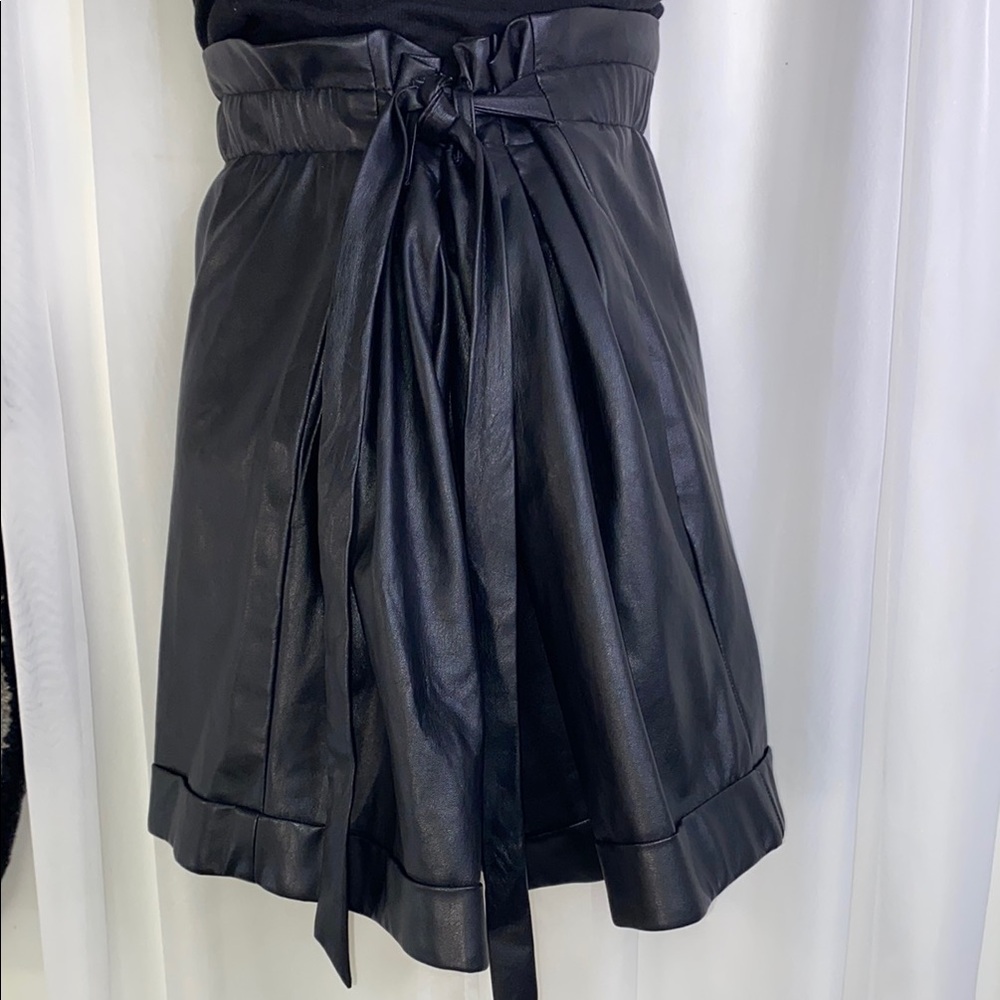 Chic High Waist Black Faux Leather Shorts